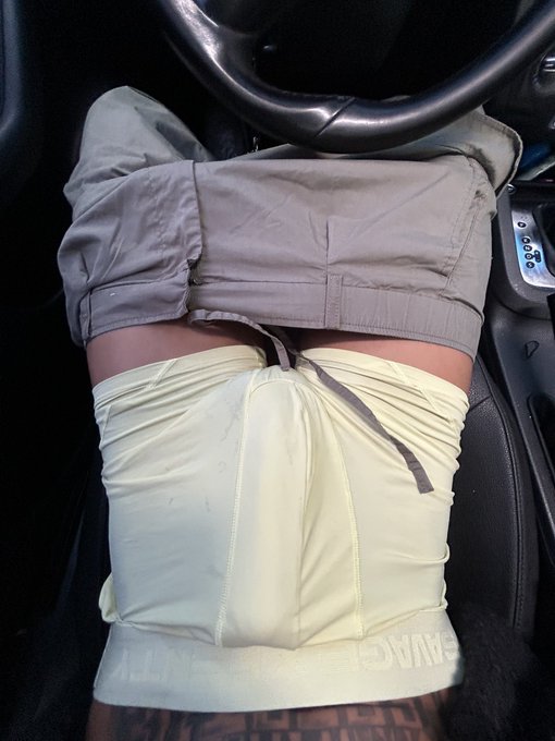 Watch Bones 🩻 (18+)'s leaked NSFW photo on TwXstars