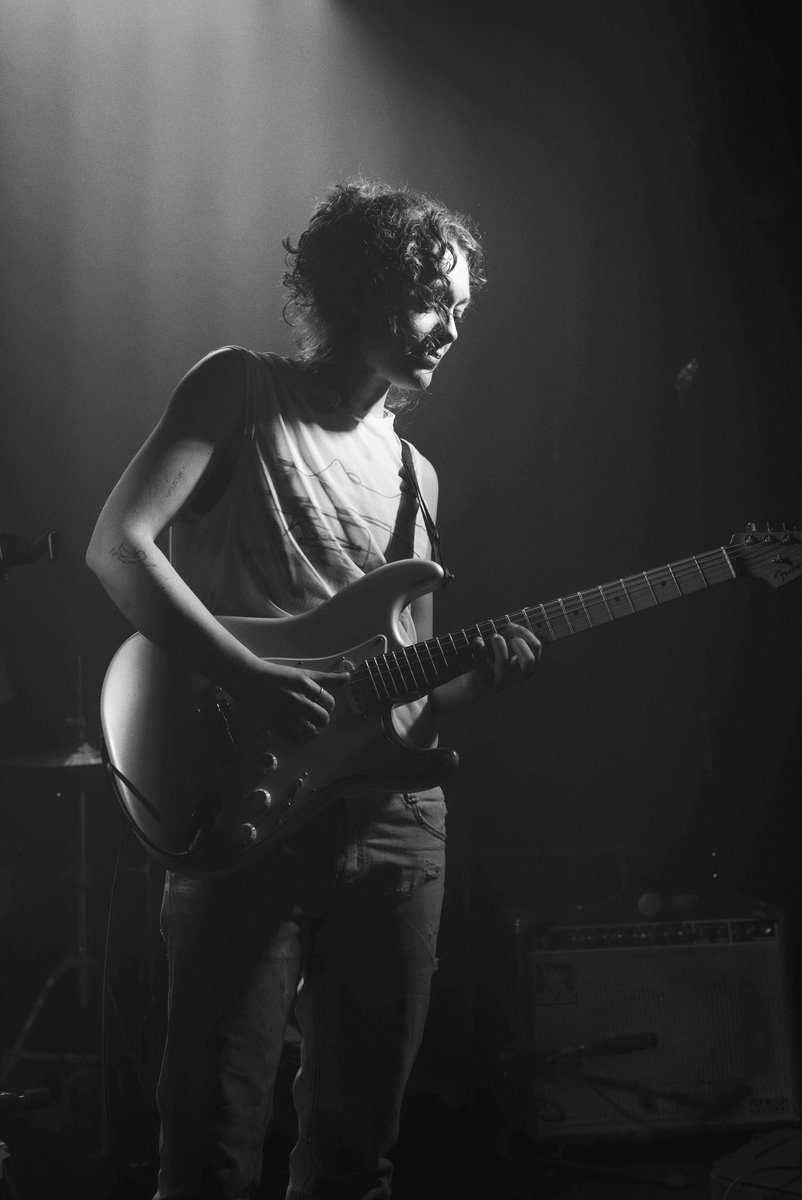 what songs do you want to hear on the 3rd? if you ask nicely i might play it…

LDN headline show 3rd May tickets here - livenation.co.uk/event/polly-mo…

1&amp;2 Hélèna Paveleca
3 - Mana @lifeonmars21