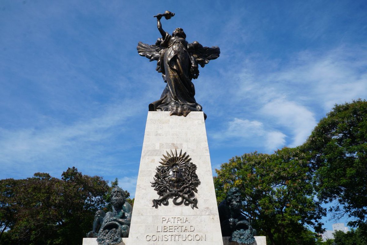 ¡Quedé maravillada con lo hermosa que quedó esta plaza! 🤩
Asistimos junto al cuerpo de ediles a la reinauguración de la plaza Libertad de nuestra ciudad, un emblema de su barrio y un verdadero punto de encuentro para todos los ciudadanos. 🙌🏻