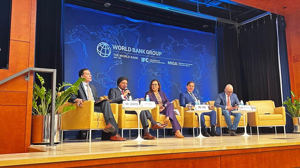Norman Loayza (@normanloayza) on Twitter photo A thriving private sector doesn’t happen by chance. It’s built on an enabling business environment. At #WBGMeetings, I presented <a href="/WorldBank/">World Bank</a>’s #BusinessReady report: a roadmap for reforms that unlock growth and jobs. Looking forward to the rest of this exciting week! <a href="/ParlNetwork/">The Parliamentary Network on the World Bank & IMF</a> A thriving private sector doesn’t happen by chance. It’s built on an enabling business environment. At #WBGMeetings, I presented <a href="/WorldBank/">World Bank</a>’s #BusinessReady report: a roadmap for reforms that unlock growth and jobs. Looking forward to the rest of this exciting week! <a href="/ParlNetwork/">The Parliamentary Network on the World Bank & IMF</a>