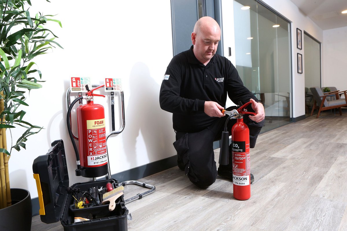 waltonhershamfc's tweet photo. 🔥 Stay Protected with Expert Fire Extinguisher Services 🔥
✅ Certified engineers
✅ Servicing to British Standards
✅ Fast, local support
📞 Contact Jackson Fire & Security for a quote today – https://t.co/E33c0LIVna
#FireSafety #FireExtinguishers #LocalBranch https://t.co/K3IoA3q6Ki