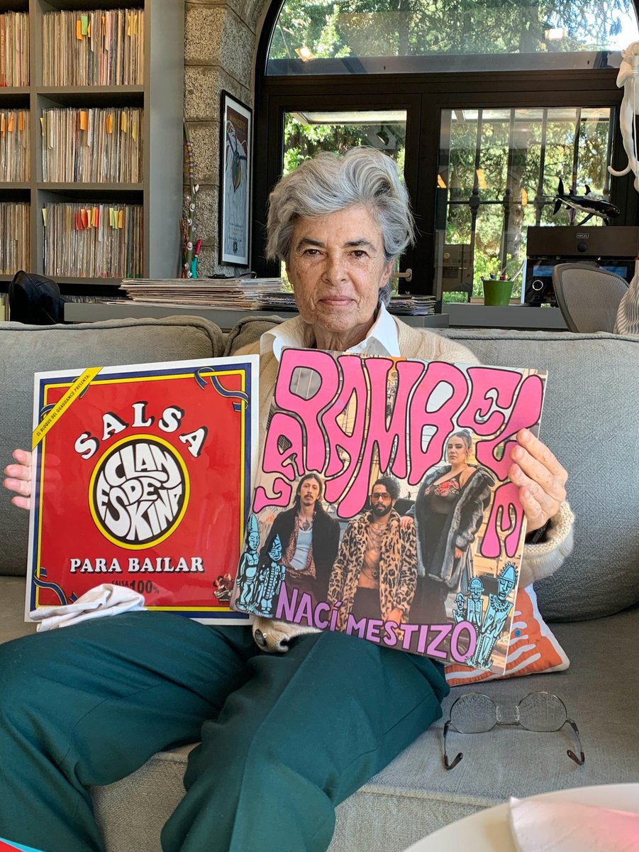 Nuestro disco ya está en la colección de <a href="/GladysPalmera/">Gladys Palmera</a> en manos de la gran Alejandra Fierro, su gestora y fundadora ❤️‍🔥

La música de El Clan gira en medio de las músicas del mundo! Gracias a <a href="/cristographc/">Cristhian</a> por la valiosa gestión !