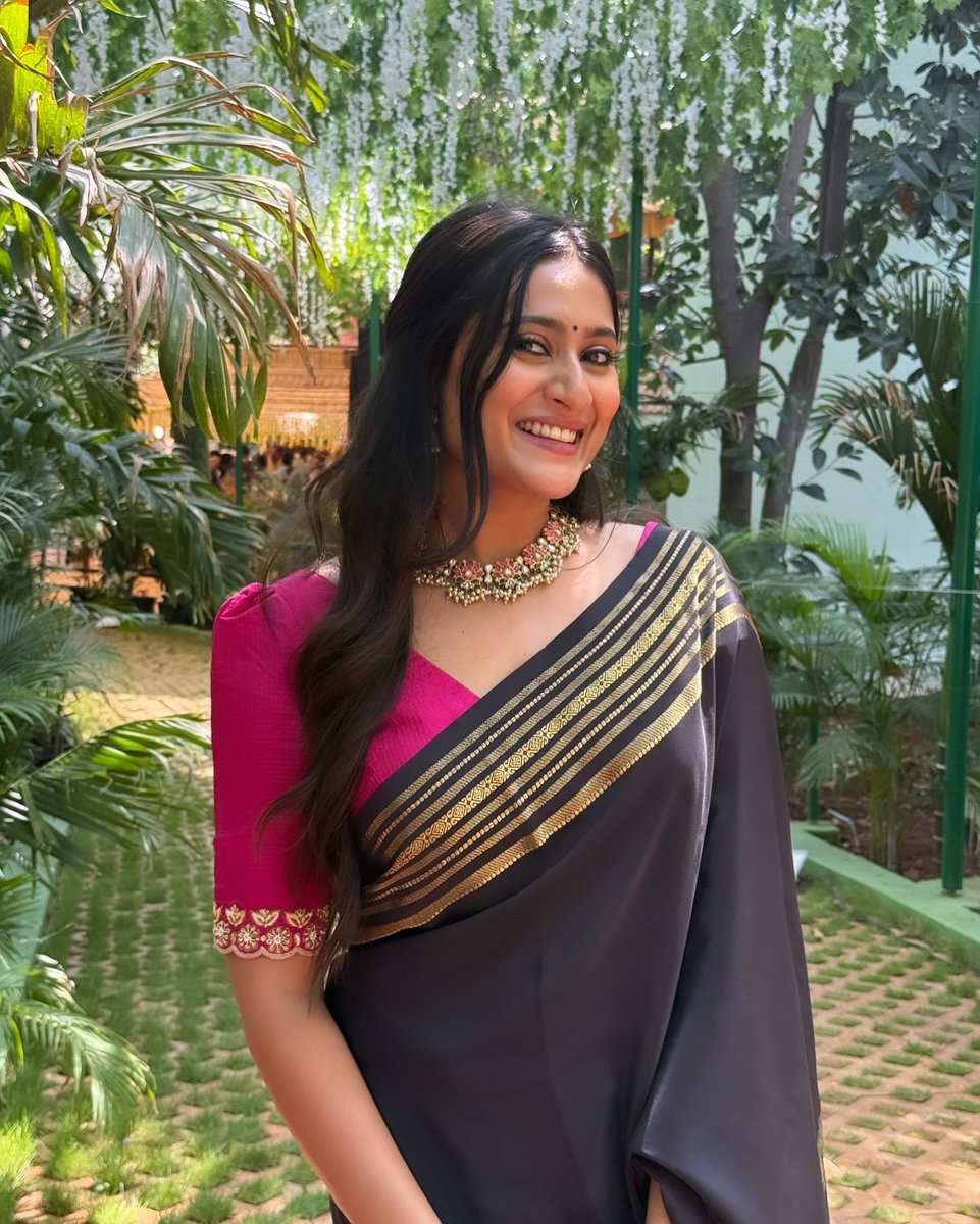 Mango Music Kannada (@mmusickannada) on Twitter photo Actress "Amrutha Iyengar" Breaking hearts with her beauty in saree 💓
<a href="/amrutha_iyengar/">Amrutha Iyengar</a>
#AmruthaIyengar #Actress #LatestClicks #Amrutha #ActressGallery #Sandalwood #MangoMusicKannada Actress "Amrutha Iyengar" Breaking hearts with her beauty in saree 💓
<a href="/amrutha_iyengar/">Amrutha Iyengar</a>
#AmruthaIyengar #Actress #LatestClicks #Amrutha #ActressGallery #Sandalwood #MangoMusicKannada