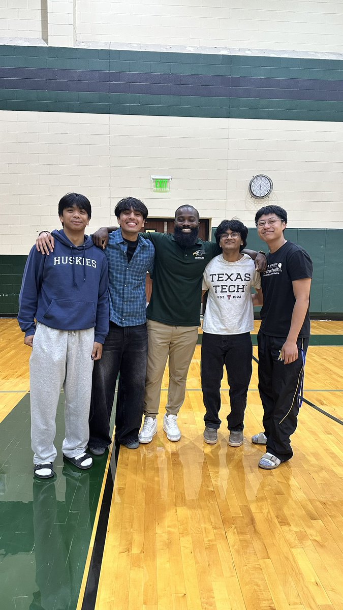 After the great PCIS presentations, I ran into some of my old students from 7th grade at <a href="/ProsperHaysMS/">Hays Middle School</a> 🥹 Great seeing them all grown up and getting ready to graduate from <a href="/RockHillHS/">Rock Hill High School</a> next month!