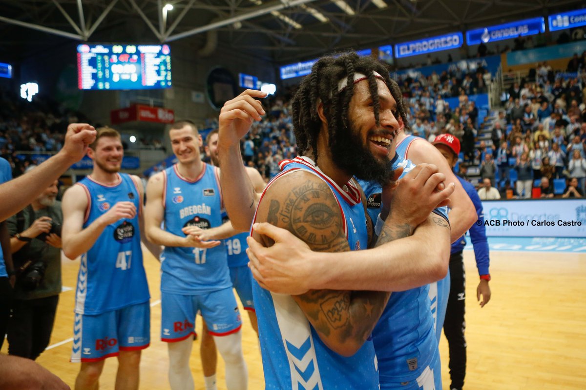 Endesa Basket Lover (@basketlover) on Twitter photo Hay que darle el valor que merece a la temporada de <a href="/CBBreogan/">Río Breogán</a> 🙌
Hoy nos zambullimos en su accidentado y brillante camino, de la mano de <a href="/TonyStoryGNBA/">Antonio Rodríguez</a> ✒
Mucho que contar, mucho que vivir en el Pazo 🏀
endesabasketlover.com/2025/04/23/el-… Hay que darle el valor que merece a la temporada de <a href="/CBBreogan/">Río Breogán</a> 🙌
Hoy nos zambullimos en su accidentado y brillante camino, de la mano de <a href="/TonyStoryGNBA/">Antonio Rodríguez</a> ✒
Mucho que contar, mucho que vivir en el Pazo 🏀
endesabasketlover.com/2025/04/23/el-…