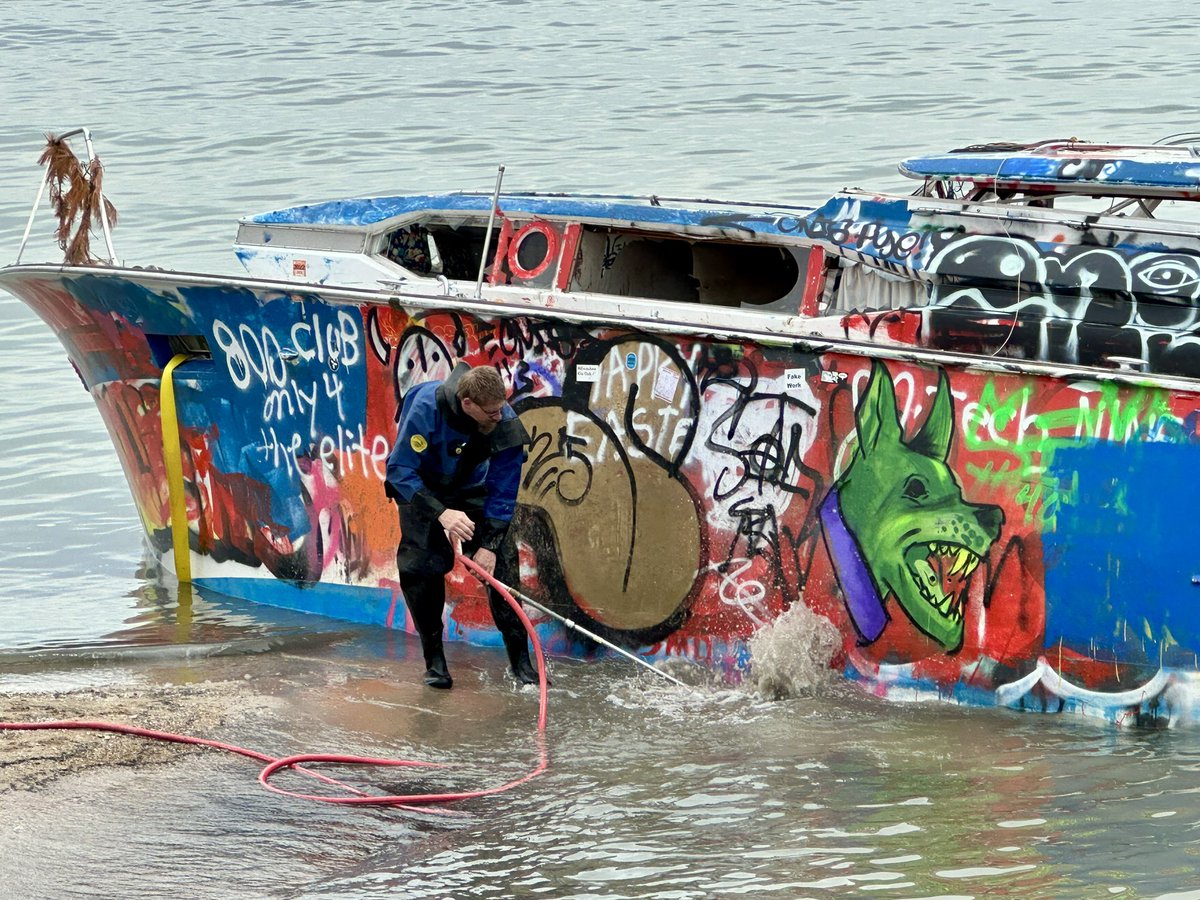milwaukeerecord's tweet photo. Boat Update: An anonymous donor is paying for the removal of the boat, happening today. Mayor Johnson, salvage guy Jerry Guyer, crews, and the media are on hand. Big day. https://t.co/cufEwY3mcw