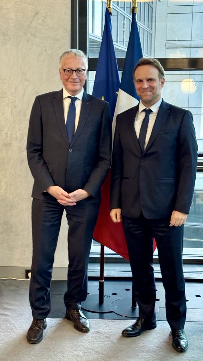 Ambassadeur Stephan Steinlein (@ambdeenfr) on Twitter photo Décarbonation, compétitivité, énergie, spatial: le couple franco-allemand saura être à la pointe d’une stratégie européenne ambitieuse face à ces enjeux. Merci <a href="/FerracciMarc/">Marc Ferracci</a> pour notre échange encourageant et constructif. Décarbonation, compétitivité, énergie, spatial: le couple franco-allemand saura être à la pointe d’une stratégie européenne ambitieuse face à ces enjeux. Merci <a href="/FerracciMarc/">Marc Ferracci</a> pour notre échange encourageant et constructif.