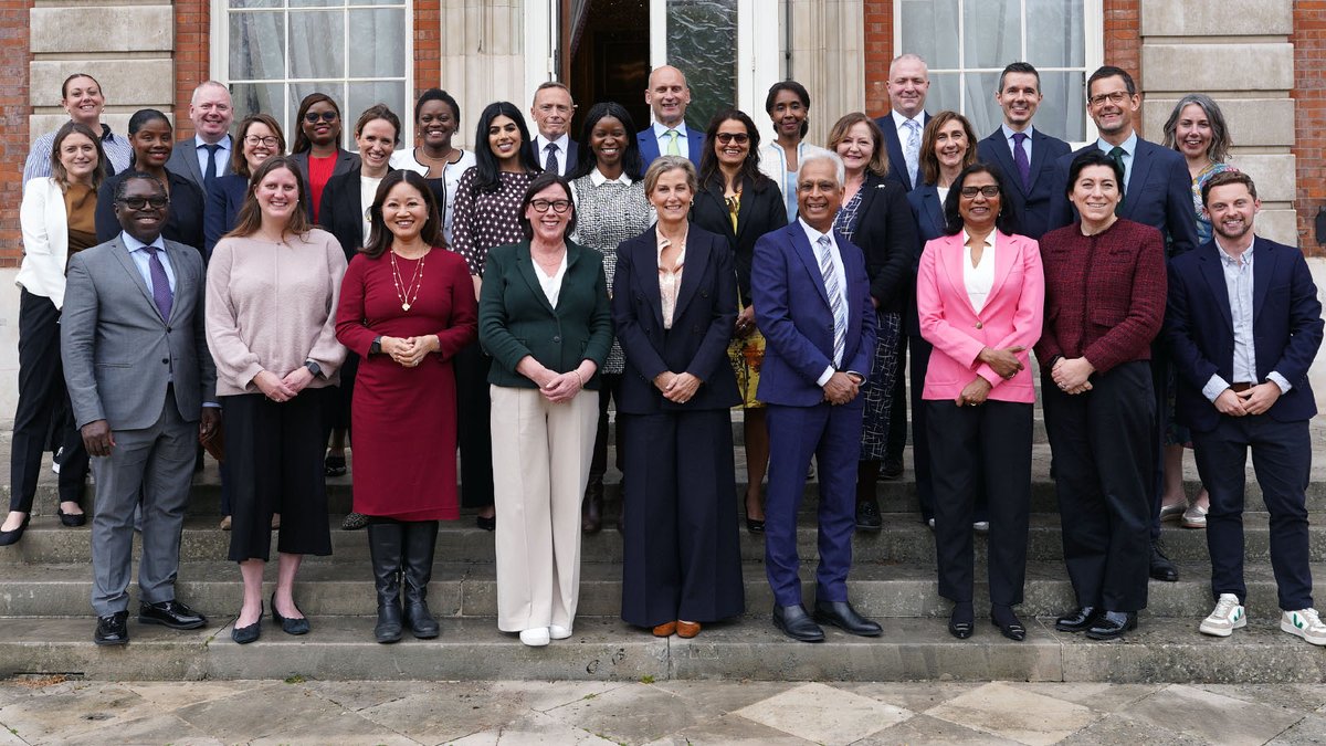 Royal Circular (@royal_circular) on Twitter photo NEW: The Duchess of Edinburgh took part in a roundtable discussion on the role of women in energy security.
The meeting took place at Marlborough House, London.
(📸 <a href="/SGCommonwealth/">Shirley Ayorkor Botchwey</a>) NEW: The Duchess of Edinburgh took part in a roundtable discussion on the role of women in energy security.
The meeting took place at Marlborough House, London.
(📸 <a href="/SGCommonwealth/">Shirley Ayorkor Botchwey</a>)