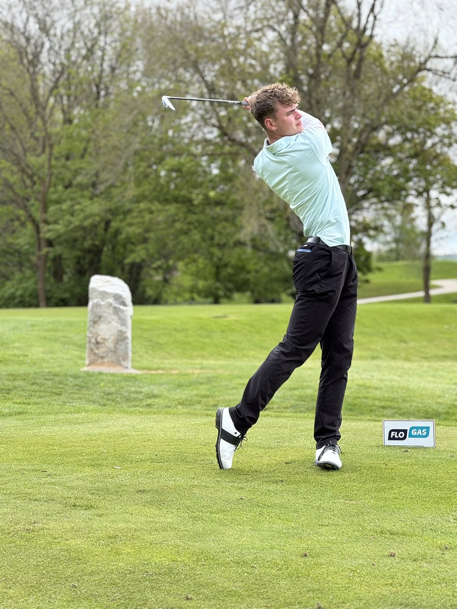 amateur_info's tweet photo. Some great scoring on day one of the Flogas Irish boys amateur open championship in @corkgolfclub 

John Doyle ( Fota) & John Williams Burke ( Ballyhaunis) share the round one lead after superb 7 under 65’s 

Three playes tied in 3rd after opening with 3 under 69’s Louis Goodman ( Co. Louth) William O’Riordan ( Greystones ) & Finlay Eager ( Royal Belfast) 

Three more players in at 2 under and 3 at 1 under.