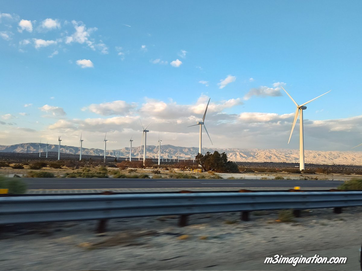 Imaginatio74669's tweet image. Coming into Palm Springs area, the windmills are always my marker that I'm not to far from my desert straight away.  Then it's Techno blaring, radar detector on, and like a bat out of hell...
.
.
.
 #mextures #wanderlust #landscapephotography #photography   #photographyeveryday