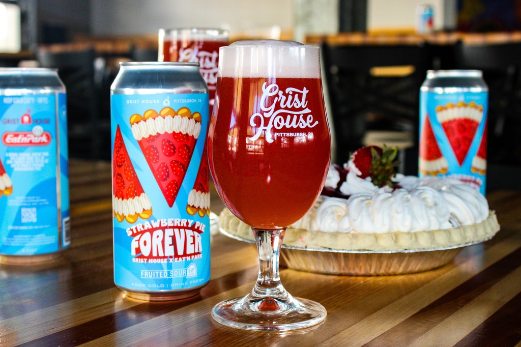 IT'S A VERY BERRY SPECIAL DAY 🍻 🍓

Strawberry Pie Forever is BACK, and it's the PERFECT day for it! 😎 

Dropping at ✨️ ALL THREE ✨️ Grist House locations today at 4️⃣ PM!