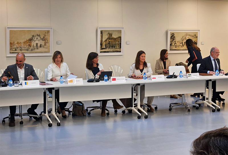 ✅ #Cantabria participa en la constitución de la nueva #ConferenciaSectorialdeCooperación 

✅ Gómez del Río señala la importancia de la acción humanitaria centrada en la infancia y la adolescencia, y la adecuada coordinación entre administraciones

ℹ️➡️ bit.ly/42rqbpV
