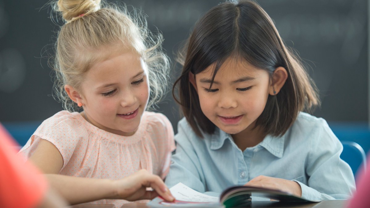 IreneFenswick's tweet image. Unit Planning With the Goal in Mind.
📘 Plan with purpose. Teach with impact.🔗 Check out the full article and start building stronger, goal-driven units. 
buff.ly/yduulUg 
#UnitPlanning #BackwardDesign #LessonPlanning