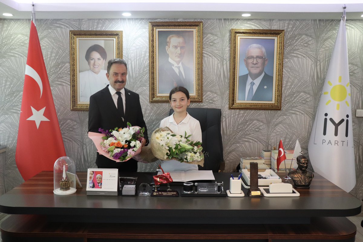iyipartiankara's tweet photo. 23 Nisan Ulusal Egemenlik ve Çocuk Bayramı etkinlikleri kapsamında Ankara İl Başkanlığımızda Çocuk Başkanlarımızla bir araya gelerek, İYİ Parti Ankara İl Başkanlığı Çocuk Başkanlık Divan Toplantımızı gerçekleştirdik.

Onlara güzel bir gelecek hazırlamak için var gücümüzle çalışmaya devam edeceğiz!

23 Nisan Ulusal Egemenlik ve Çocuk Bayramımız Kutlu Olsun!

@MDervisogluTR 
@YenerYILDIRIM06 
@iyiparti