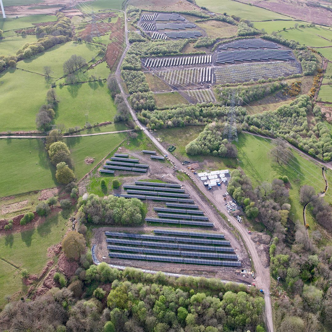 CTM, <a href="/RCTCouncil/">RCT Council</a> and <a href="/VitalEnergi/">Vital Energi</a> are celebrating a significant milestone as the last of the 9,400 Coed Ely Solar Farm panels were set to be installed just in time for Earth Day yesterday 🌍

Full story: ctmuhb.nhs.wales/news/latest-ne…