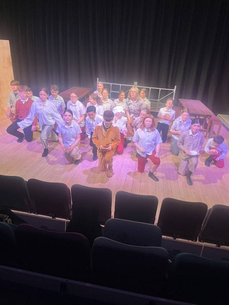 SharplesPerformingArts (@pasharples) on Twitter photo About to start our dress run!
This is going to be amazing.
Final 50 tickets remaining for tonight!
Don’t miss out.
<a href="/SharplesSchool/">Sharples School</a> About to start our dress run!
This is going to be amazing.
Final 50 tickets remaining for tonight!
Don’t miss out.
<a href="/SharplesSchool/">Sharples School</a>