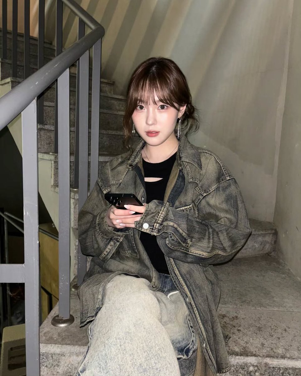 chaehyunhours's tweet photo. #CHAEHYUN (iioflhyun) IG update (1) https://t.co/f5UsP1LoR3