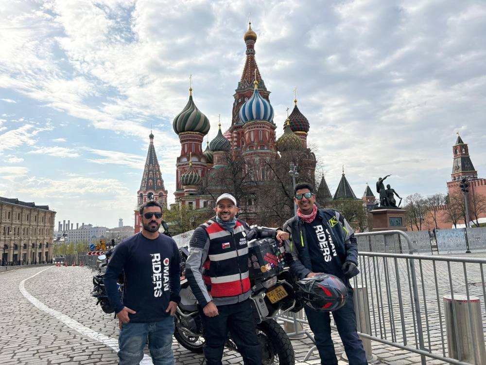 درّاجون عمانيون يعبرون القارات حاملين العلم على درّاجاتهم والوطن في قلوبهم 

#جريدة_عمان
omandaily.om/article/1177205