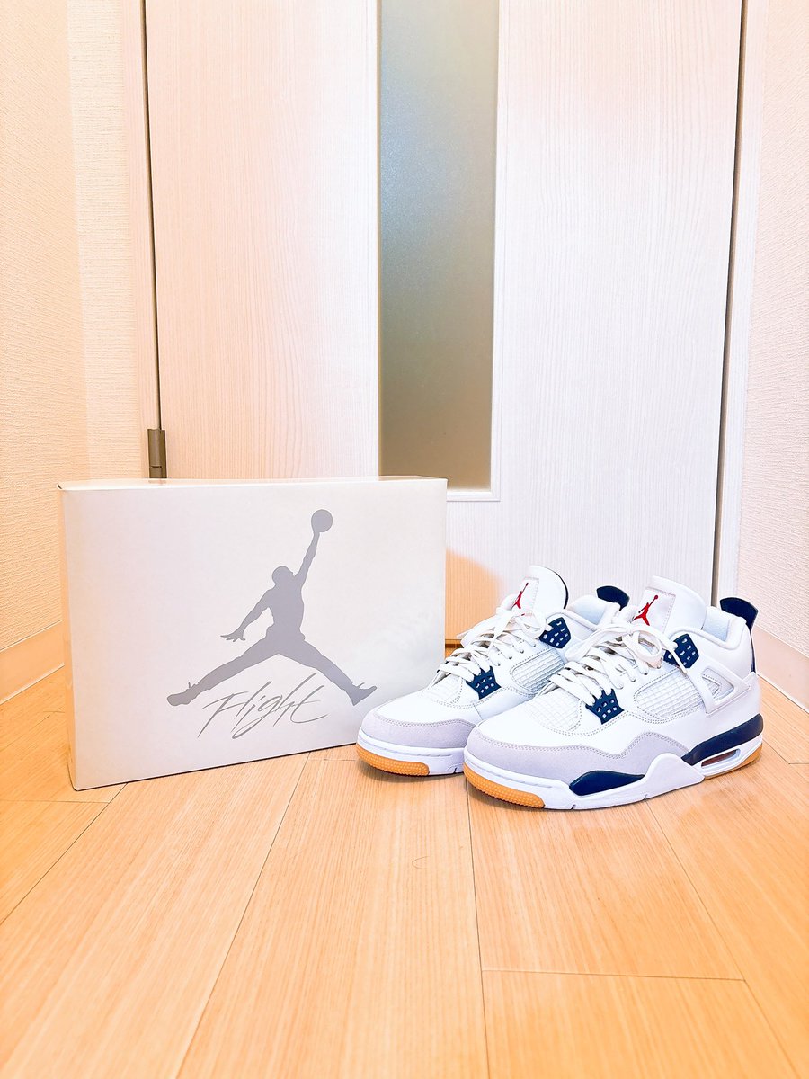Snkrsstyle's tweet photo. NIKE今回セールもあってか発送死ぬほど遅かったけど、思ってた3倍渋いから許す。 https://t.co/52Ufpnqqpt