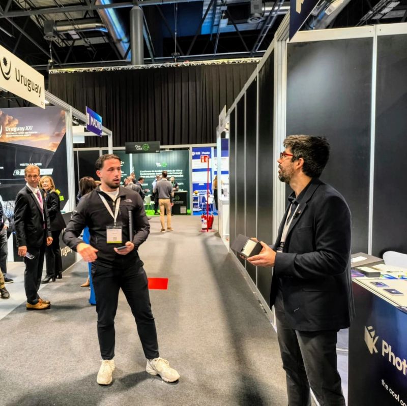 Encantados de estar en #Rebuild2025 🚧✨
donde presentamos nuestro cemento de enfriamiento radiativo: reduce la temperatura superficial sin consumo energético.
Orgullosos de impulsar juntos el futuro de la #ConstrucciónSostenible 💪🏗️
#InnovaciónVerde