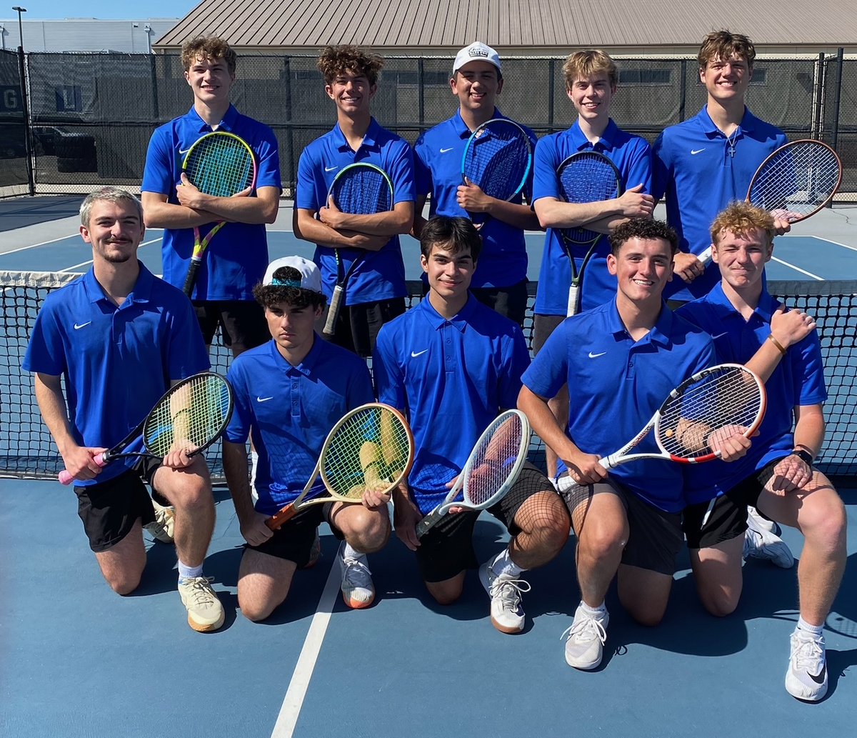 Eagles claim 7-2 victory over Patriots on senior night

grainvalleynews.com/news/eagles-cl…

Story and photos by <a href="/AlthausEJC/">Bill Althaus</a>