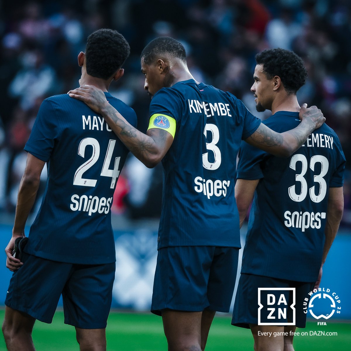 Le grand frère 🫂

#FIFACWC | <a href="/kimpembe_3/">Presnel Kimpembe</a> | <a href="/PSG_inside/">Paris Saint-Germain</a>