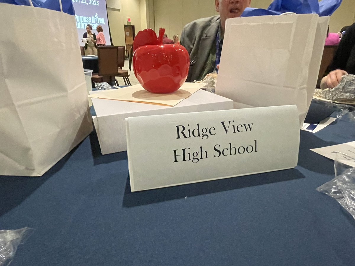 rvhs's tweet image. Blazer Future Teachers in action! Shoutout to Teacher Cadets Rachel Haas and Kennedy Johnson for leading the way, and Instructor Mr. Tinneny for guiding the next generation of educators. Proud of our pathway to teaching! 💜🩶
#FutureEducators #TeacherCadets #BlazerPride…