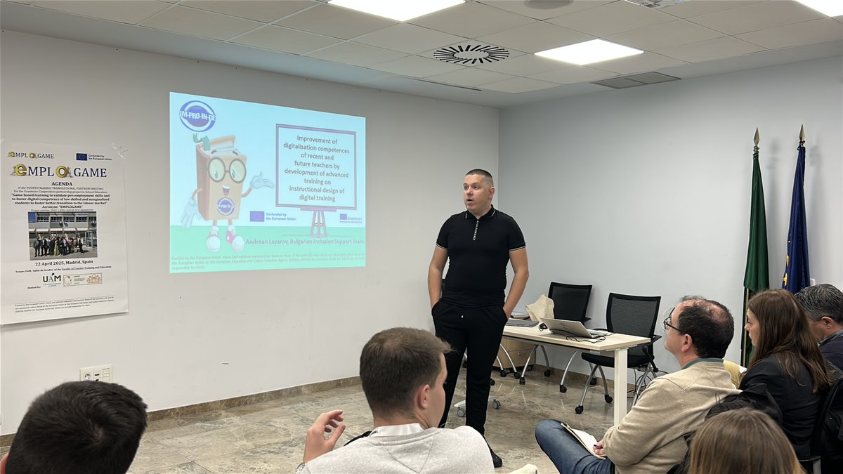 Tuvimos una mesa de expertos donde Pilar Gútiez de la <a href="/unicomplutense/">Complutense</a>, Andrean Lazarov de Bulgarian Inclusion Support Team y <a href="/moussaboumadan/">Moussa Boumadan</a> de la <a href="/UAM_Madrid/">UAM Autónoma Madrid</a> hablaron de los diferentes proyectos sobre la inclusión de jóvenes con las competencias digitales.