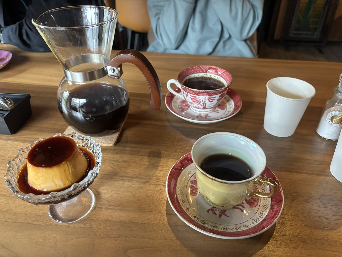 turisin's tweet photo. 皆様、お疲れ様です

先週の話しですが…

奥様が…
突然、昔ながらのプリンアラモードが食べたいと、ご所望されまして…

慌てて、検索してお店を数店

結果、千葉県佐原市にある、すんごい大正を感じる喫茶店に親子3人で車かっ飛ばしてGO
🚙💨

コーヒーも苦味が強く自分好み、うーん満足❣️
(≧∀≦) https://t.co/WNFyZiWjgm