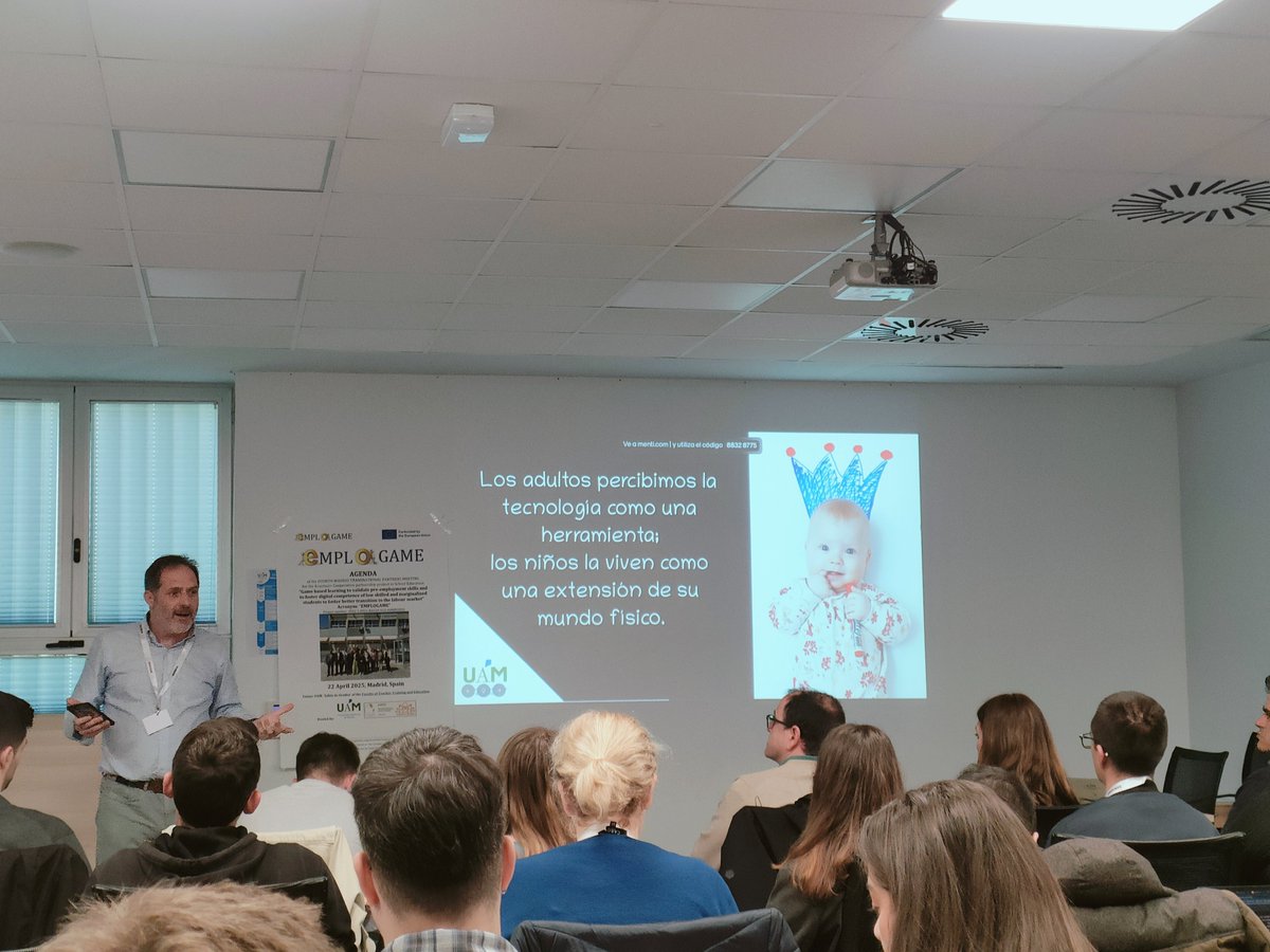 <a href="/unicomplutense/">Complutense</a> <a href="/moussaboumadan/">Moussa Boumadan</a> <a href="/UAM_Madrid/">UAM Autónoma Madrid</a> <a href="/ArturoCavanna/">Arturo Cavanna ツ</a> nos habló de la protección al menor y de enseñarles a usar los dispositivos tecnológicos.
Continuamos con <a href="/JMariaOchoa/">Jose María Ochoa</a> haciendo un recorrido desde los inicios de la tecnología y por tanto de las primeras brechas de seguridad digital.