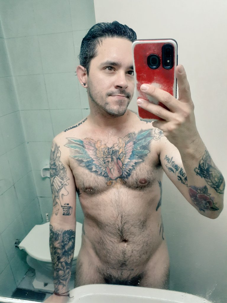 GabrielJhon30's tweet photo. Ducha https://t.co/iERy6v5jXw