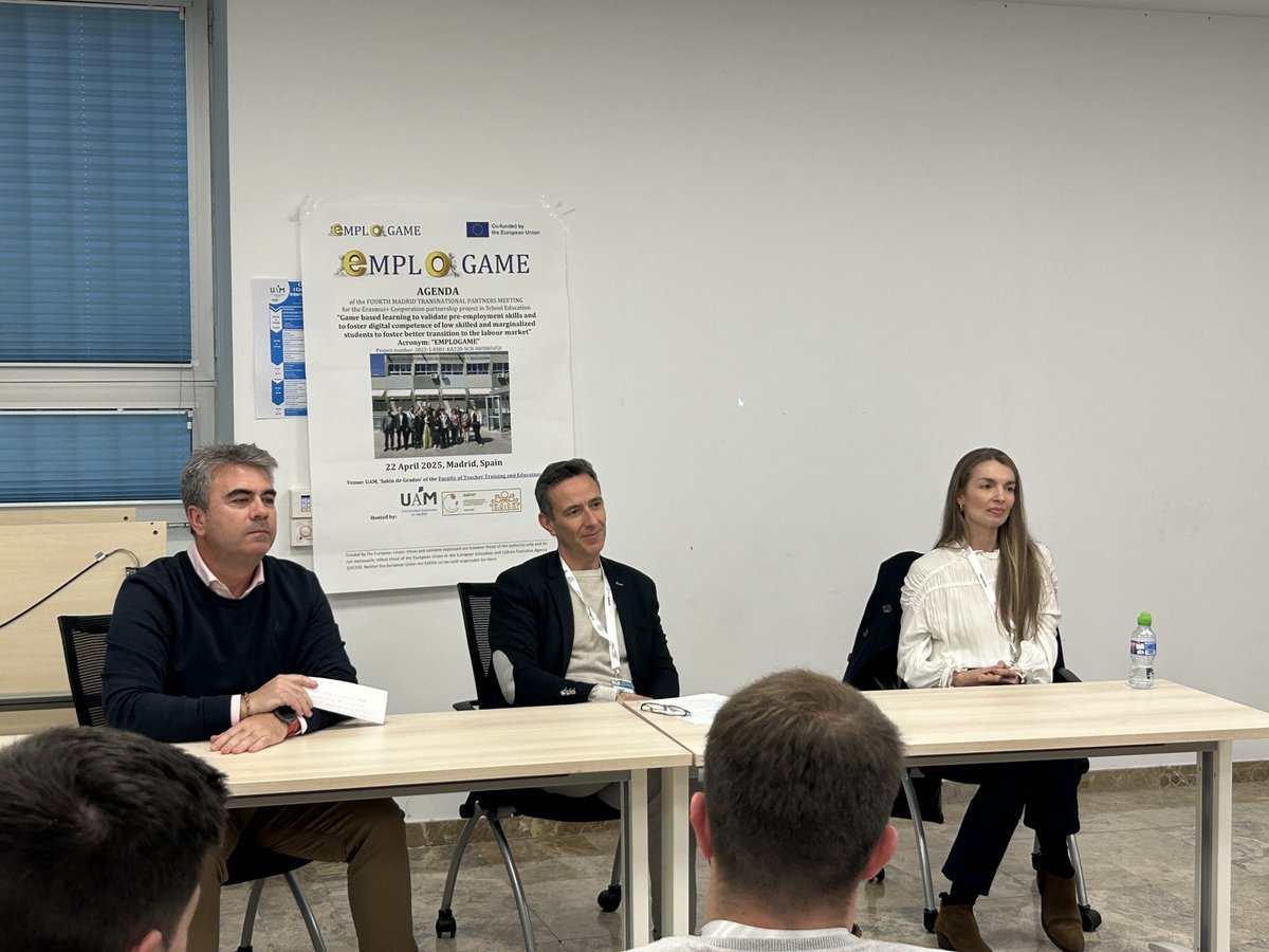 Finalizamos la sesión con una mesa redonda donde estuvieron <a href="/JMariaOchoa/">Jose María Ochoa</a>, Beatriz Segura de <a href="/ES_alhambraIT/">Alhambra IT</a>, <a href="/jjturegano/">Jose Javier Turégano</a> de <a href="/MacmillanSpain/">Macmillan Education</a> debatiendo sobre la dirección en la que se mueve la ciberseguridad.

Gracias a todos y esperamos que hayáis disfrutado con las ponencias.