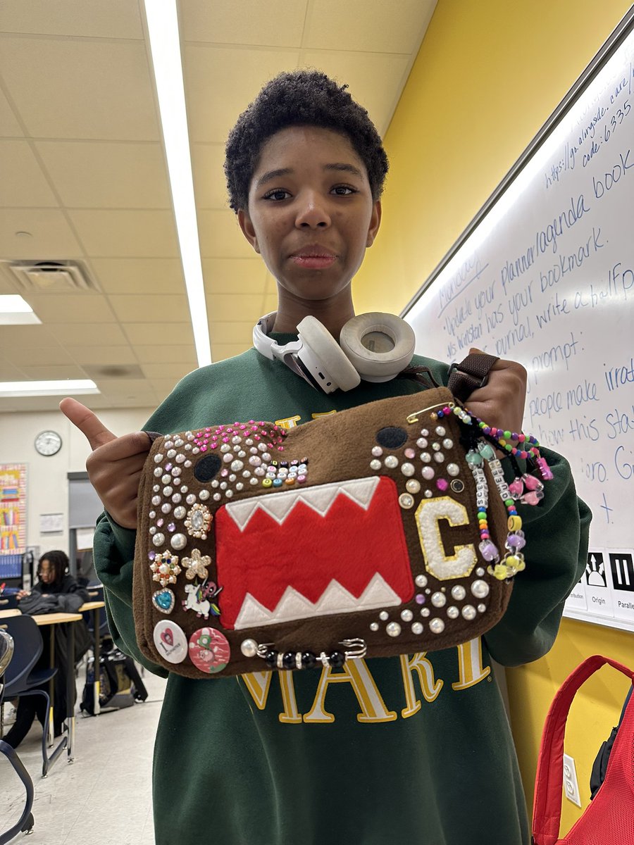WalkerMillMS's tweet photo. Hard work + good character = junk sock fun!
Our students earned some well-deserved creative time making junk socks as a reward for showing grit and kindness! @WMMSTAG #PantherPride #pgcps #pgcpsproud #CharacterCounts #CreativeRewards #junksocks https://t.co/nOTVGNpb5b