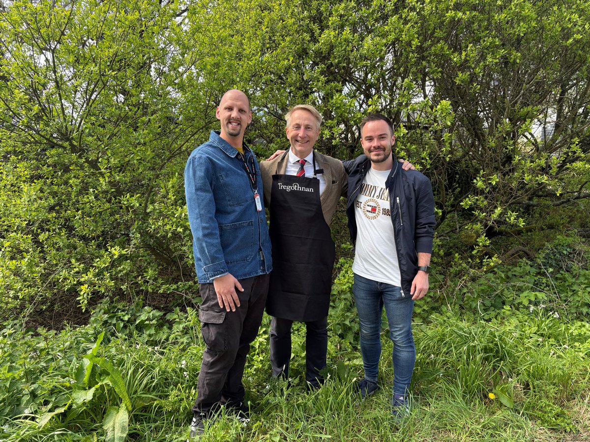 CHAOSRadioUK's tweet photo. 🌿 Discover one of Cornwall’s hidden gems!

@Tregothnan opens to the public April 26–27 — explore 100+ acres of rare, historic trees.

Hear more from Jonathon Jones OBE: https://t.co/DbpYCLqmIb

#KeepItCHAOS #Cornwall https://t.co/d2hcFjBnGO