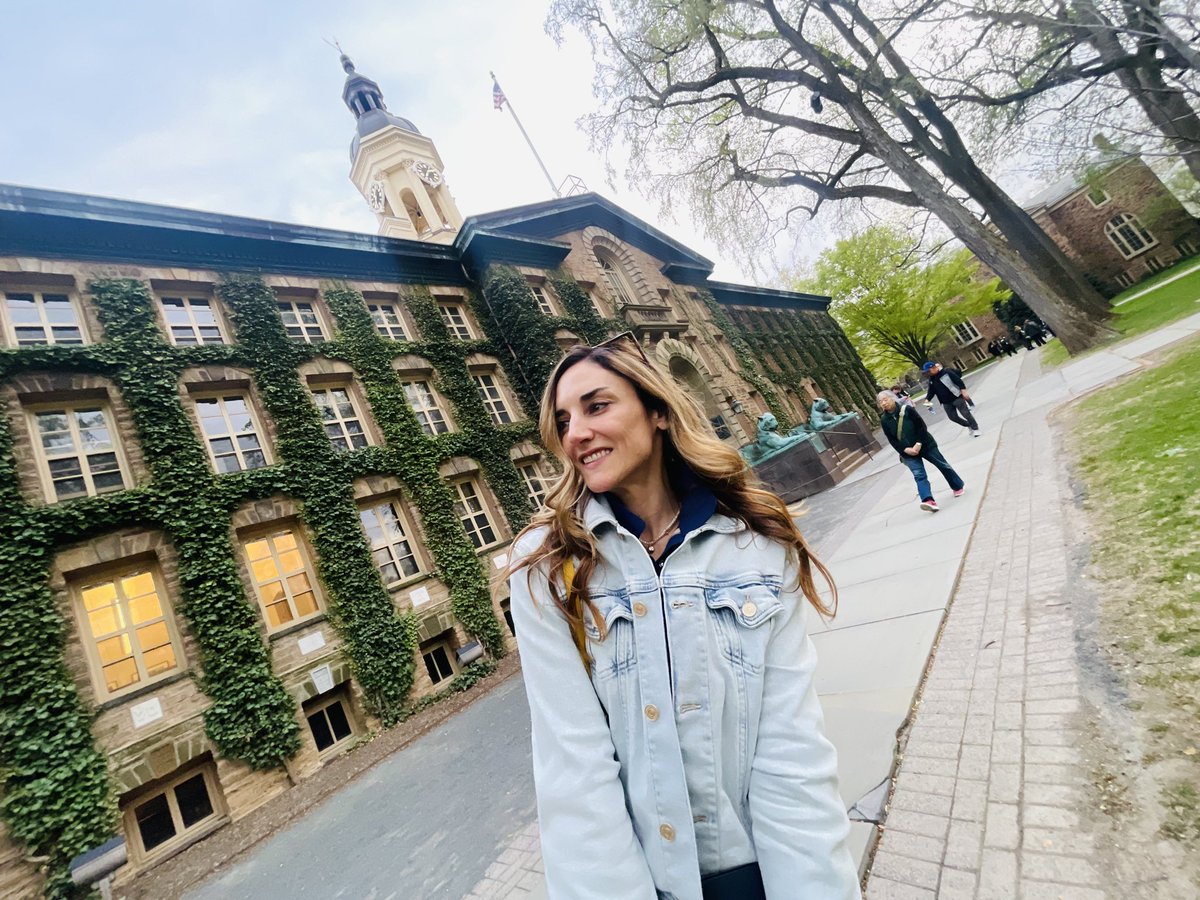 That's a wrap on our AI workshop at <a href="/Princeton/">Princeton University</a> with <a href="/pton_blockchain/">Princeton Blockchain Club</a>! 

<a href="/myronkoch/">myron koch</a> delivered stellar insight while the tigers brought fierce curiosity &amp; sharp ideas. <a href="/AndromedaProt/">Andromeda</a> <a href="/TheWeb3U/">Web3 University</a>