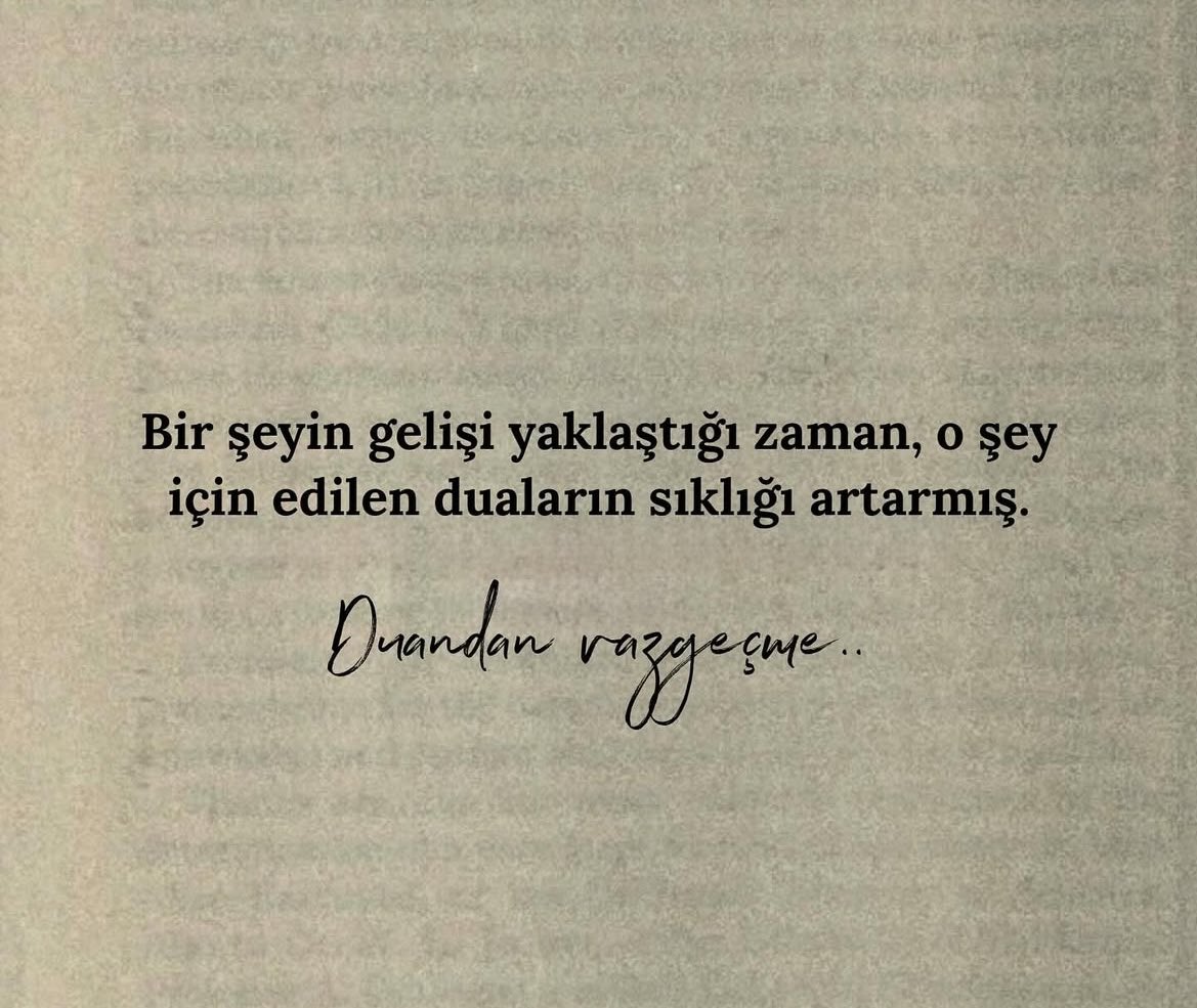 fatmazzzehraa's tweet photo. Allah bir kuluna bir şeyi vermeyi murad ediyorsa, bunu mutlaka diline düşürür. inşallah en kısa zamanda ettigimiz duaları yaşarken  buluruz kendimizi. https://t.co/yz8fY5bT0x