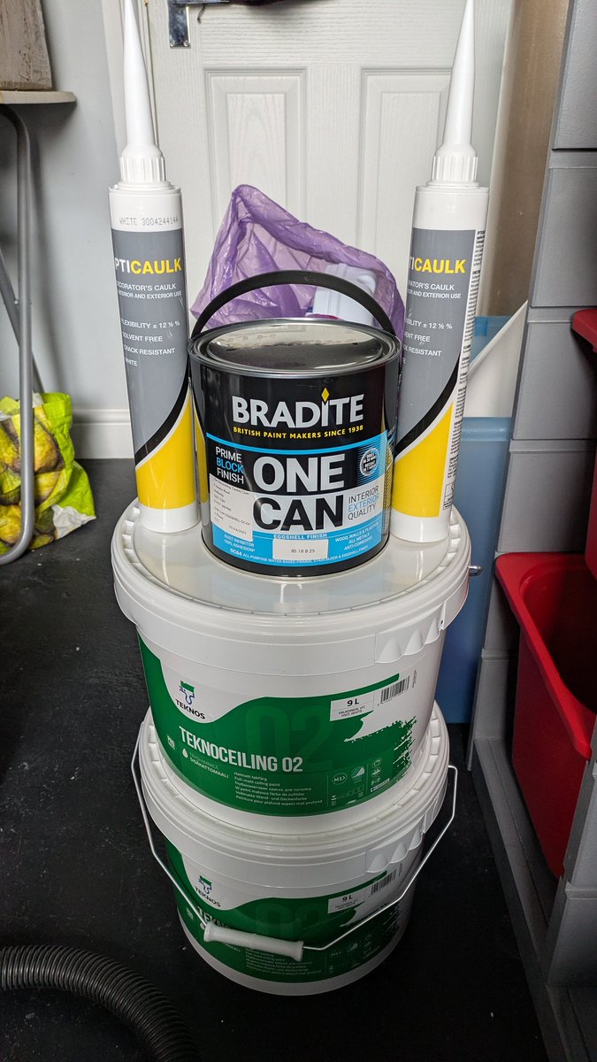 A big thank you to <a href="/thedeccentre/">thedecoratingcentre</a> Ordered yesterday delivered today. They are brilliant for mixed colours in One Can from <a href="/braditepaints/">Bradite</a> Their own brand caulk is top dog. I'm trying out the <a href="/TeknosGBI/">Teknos GBI</a> ceiling paint again. It's been a while since I used it!