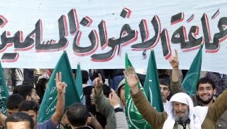 الأردن قال كلمته اليوم: لا مكان للإخوان في الدولة. اليمن جنوبأ وشمالأ اليوم أمام لحظة مشابهة: إما قطيعة كاملة مع التنظيمات الإسلاموية، أو استمرار الغرق في مشاريع الوصاية والتفتيت.

#الاردن_خط_احمر #حظر_الجماعه