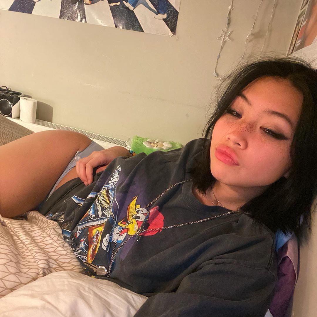 Asian or Goth girls?? https://t.co/DhCLdIgJGd