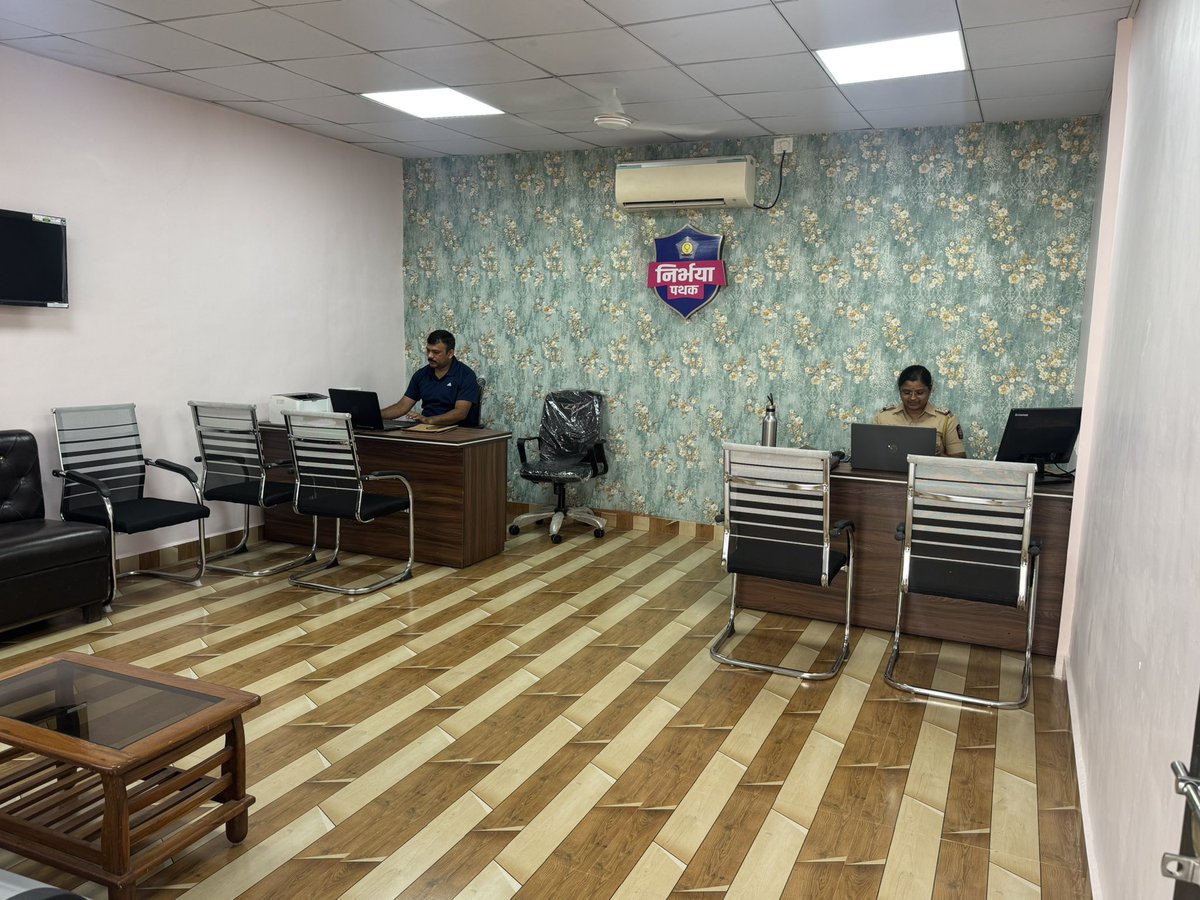 ZainShroff's tweet photo. Visited @CuffeParadePS today and was thoroughly impressed with the cleanliness and upgraded infrastructure. Kudos to @MumbaiPolice for the much-needed and well-executed improvements. Credit where it’s due — truly commendable work. https://t.co/QUq4yKbioJ
