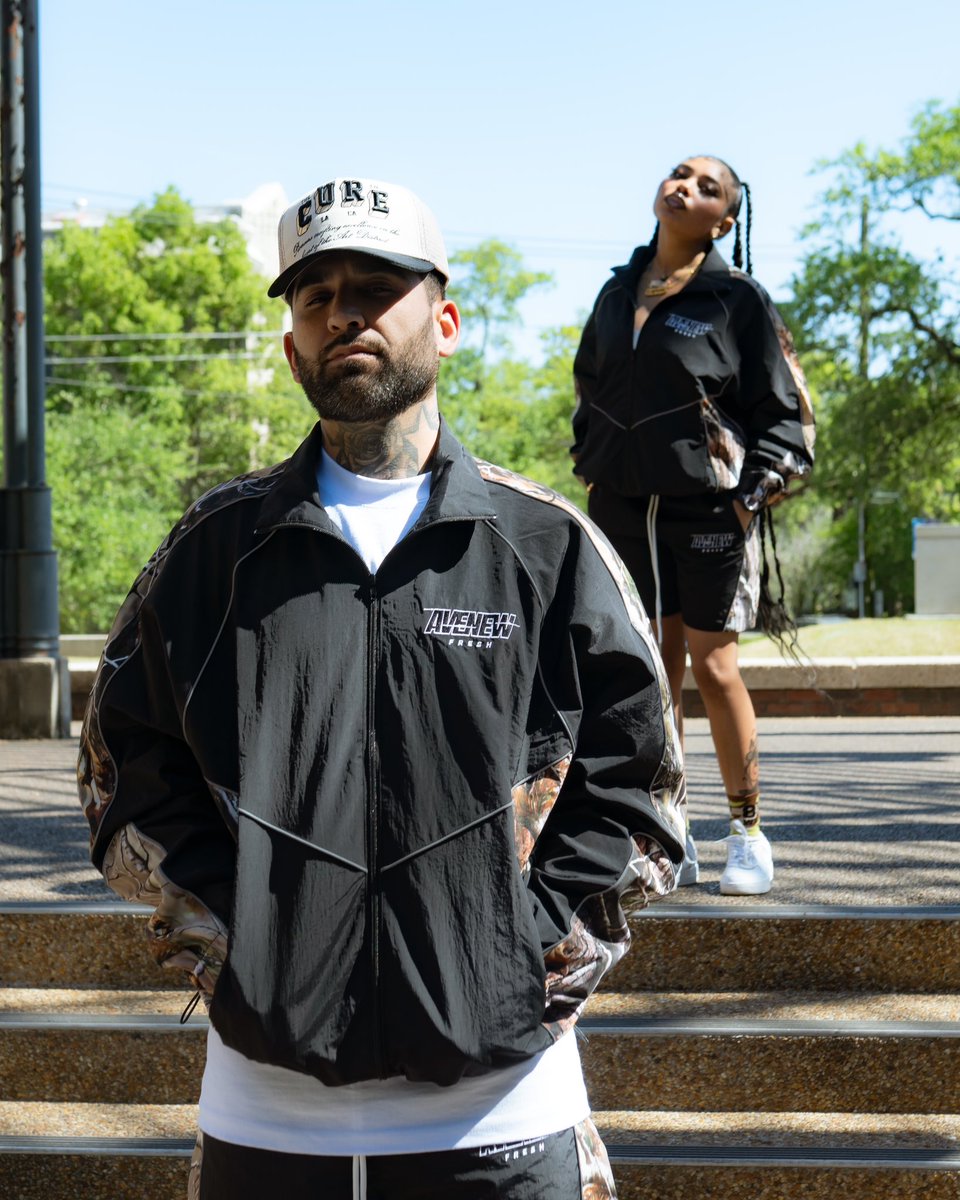 avenewfresh's tweet photo. this friday, were dropping our first set.. were super proud of this one,, dont sleep, kinda limited,, https://t.co/WpMRBfEZbh
models: j hurst &amp; @loohfineshit 
shot by: @profdremarley https://t.co/s0Kv16lIY8