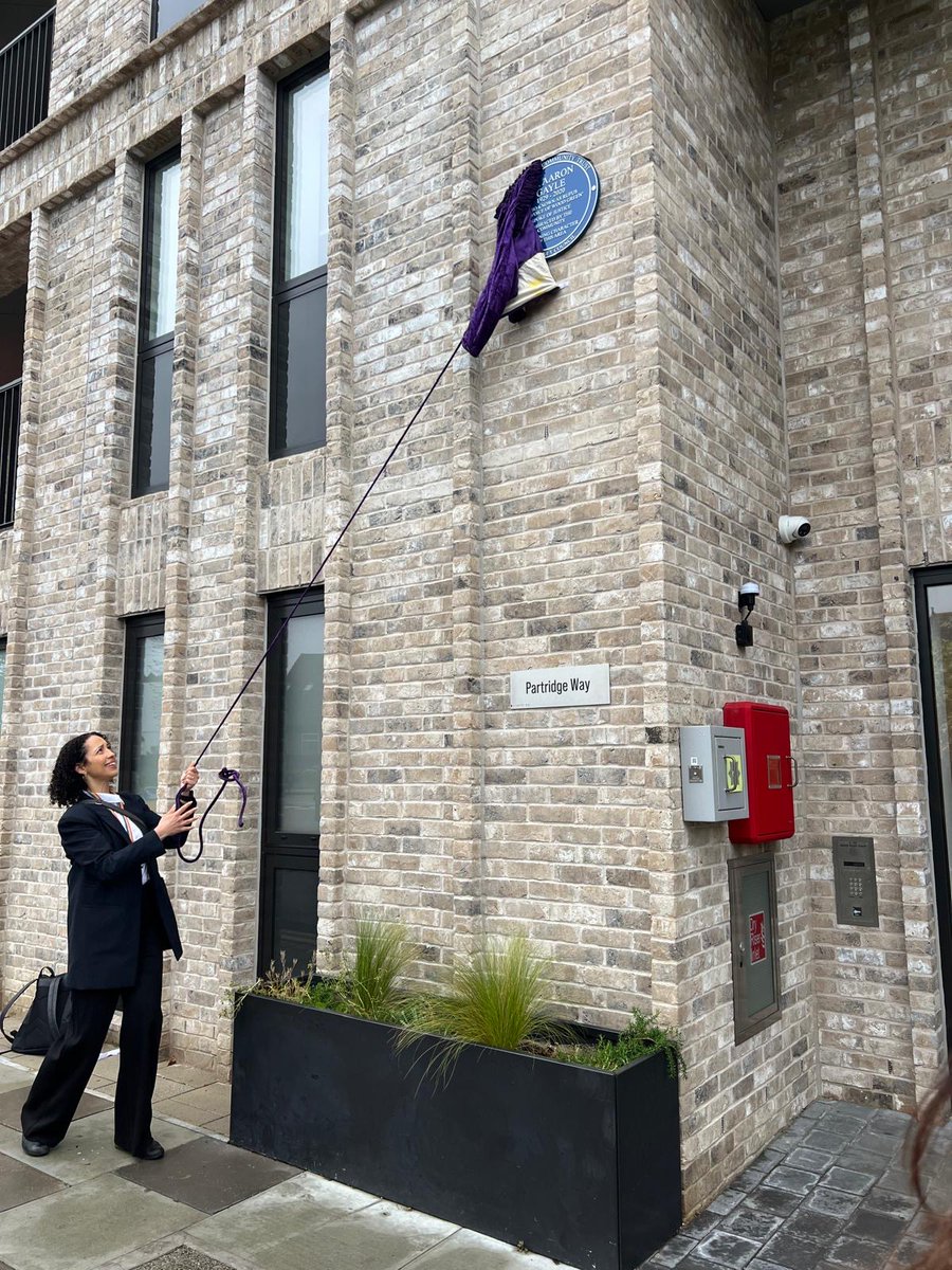BambosMP's tweet image. Wonderful to open Aaron Gayle Court in Wood Green today with @JoanneMcCartney, @perayahmet, @SarahWHaringey &amp;amp; @tomcopley.

With 23 new homes for #Haringey, Aaron Gayle is part of @haringeycouncil's plan to deliver 3000 new council homes by 2031 🏘️

Well done to everyone involved!