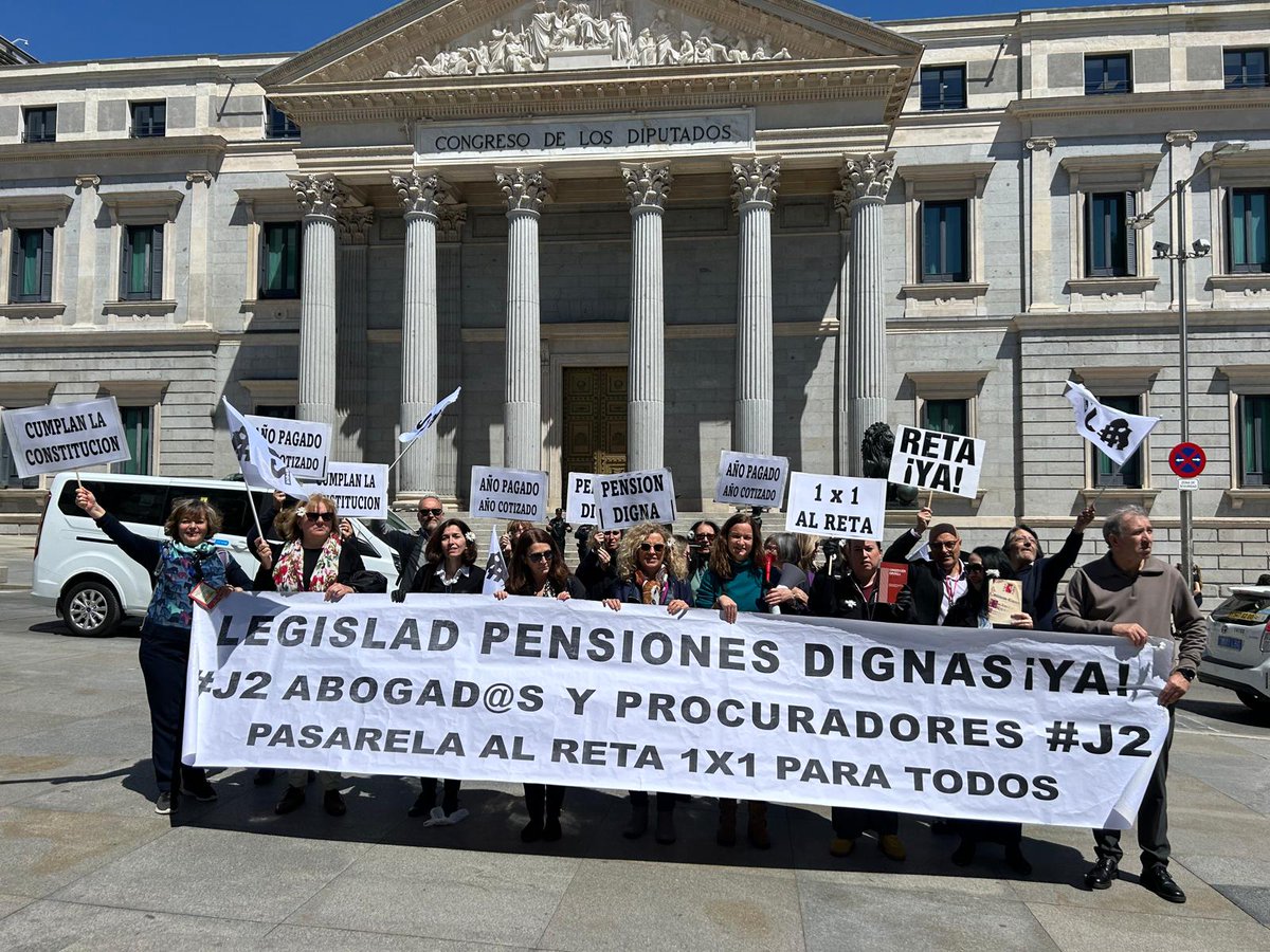 <a href="/ComunicJ2Madrid/">J2 Media - Comunicacion Movimiento J2</a> Muchísimas gracias a los que representáis a los afectados que no hemos podido ir al Congreso de los Diputados. Urge tramitación de #Pasarela1x1AlRetaParaTodos
