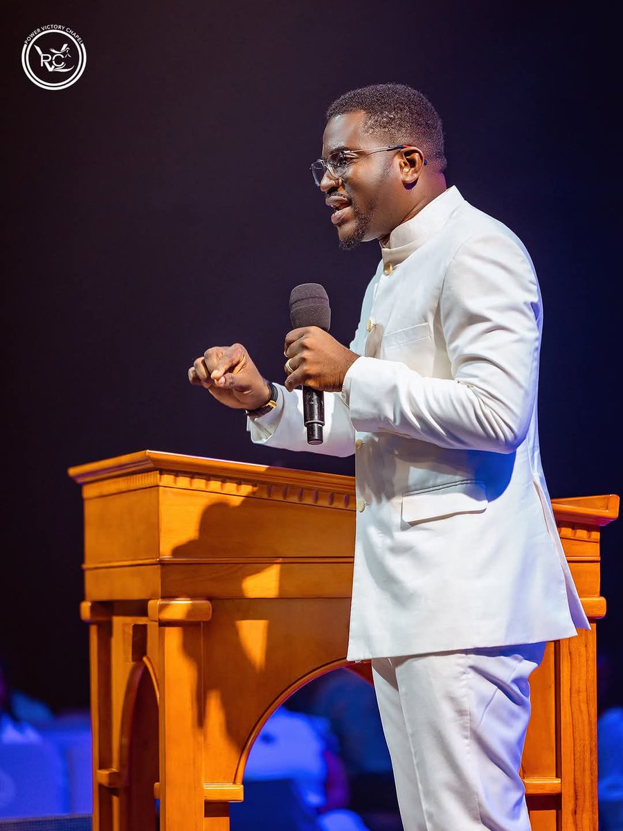 impactcity_gh's tweet photo. "A heart full of joy and goodness makes a cheerful face, but when a heart is full of sadness the spirit is crushed"
Proverbs 15:13
#PVCGraceTemple
#DailyBreed #WordForToday
#Bible #Christian #Christianity
#JesusSaves #JesusTweets
#Scripture https://t.co/AUQMkQ3oJB
