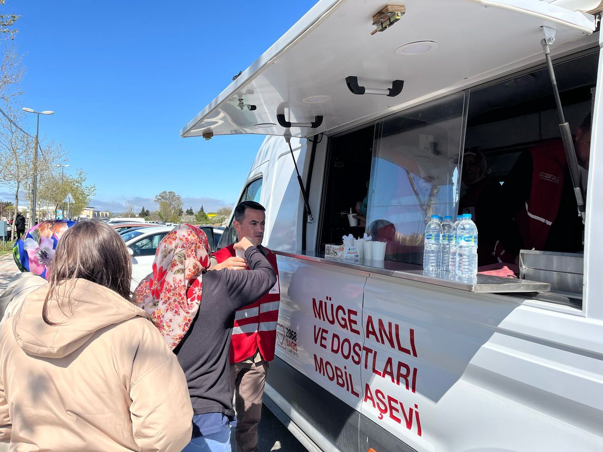 İstanbul’da meydana gelen ve çevre illerde hissedilen deprem sonrasında gönüllülerimizle sahadayız.

📍Silivri
🔴 #DaimaHazır