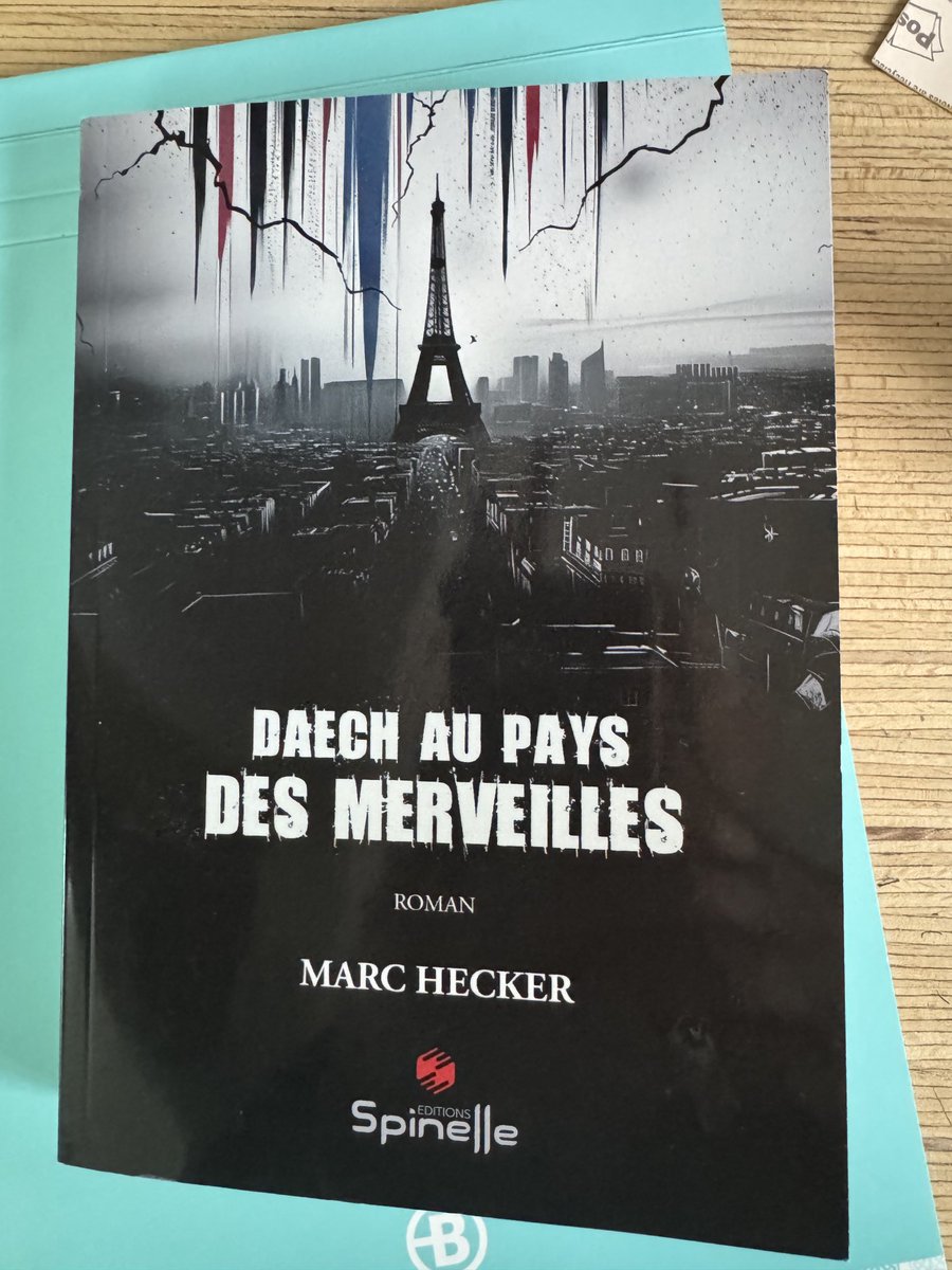 Dans son roman ⁦<a href="/M_Hecker/">M Hecker</a>⁩ mélange habilement réalités et fiction pour nous mettre en garde contre les dangers de la surreaction et la montée aux extrêmes après une multiplication d’attentats terroristes. Un essai sous forme de roman ( réussi)
