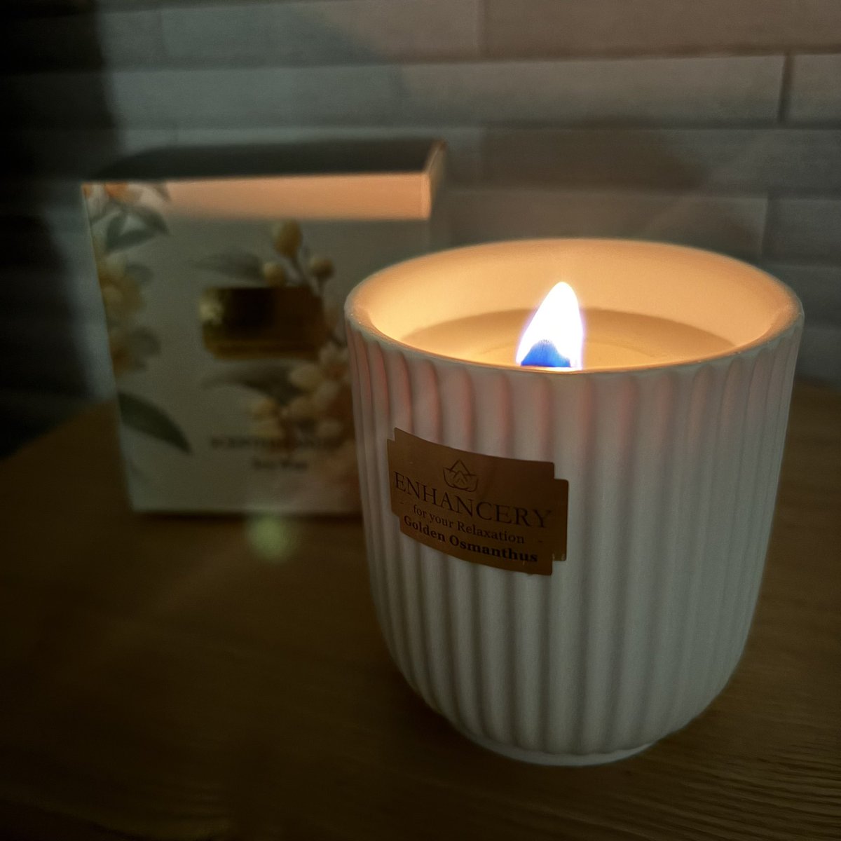 stak0604's tweet image. コエタスのモニターキャンペーンでENHANCERY ウッドウィックアロマキャンドル　ゴールデンキンモクセイをいただきました。焚火のような音もします。
#コエタス #PR 
#ENHANCERY #アロマキャンドル #アロマランプ #ウッドウィックアロマキャンドル #ウッドウィックキャンドル #おうち時間 #リラックス