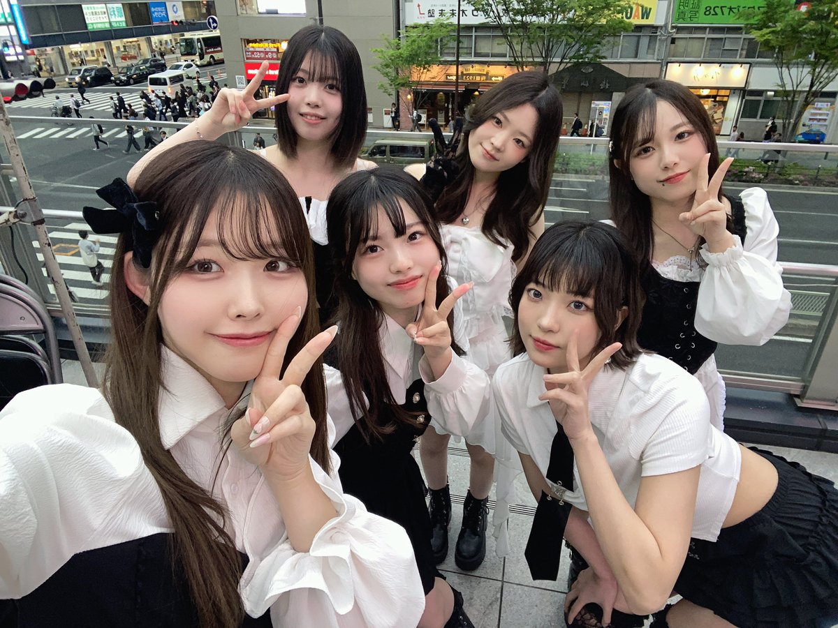 2face_official_'s tweet photo. 本日は📍ヨドバシ梅田
合同リリースイベントありがとうございました✨
次回は明日
📅4月24日(木) ⏰18:30〜
📍セブンパーク天美1F AMAMISTADIUM
お待ちしております✨✨
#2FACE
#2FACE_OSAKA
#2FACE_リリイベ
#2FACE_MyBoo https://t.co/BQaZkDS7n6