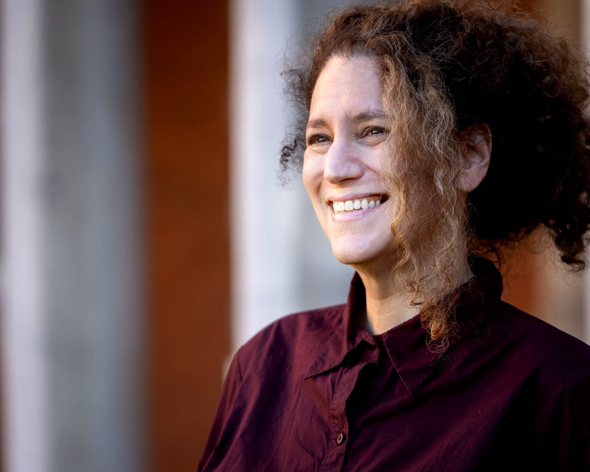 It's UCC Film Music and Theatre research week! One of the events we are excited to present is a lecture and discussion with Special Guest Roberta Mock this Thursday. 

This event is open to Doctoral Candidates and Postgraduate students, reach out for more information.
