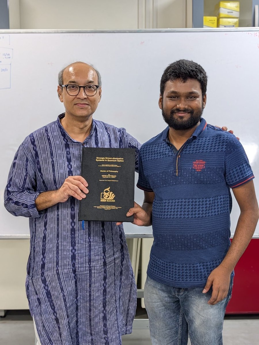 SpinLab_IISERK's tweet image. A bittersweet farewell to Dr. Arpan Chatterjee from Spin Lab! 

Celebrated his PhD completion with a treat at Mocambo, Park Street. 

Now he’s off to São Paulo, Brazil for his postdoc. 

Wishing you success and sunshine ahead!